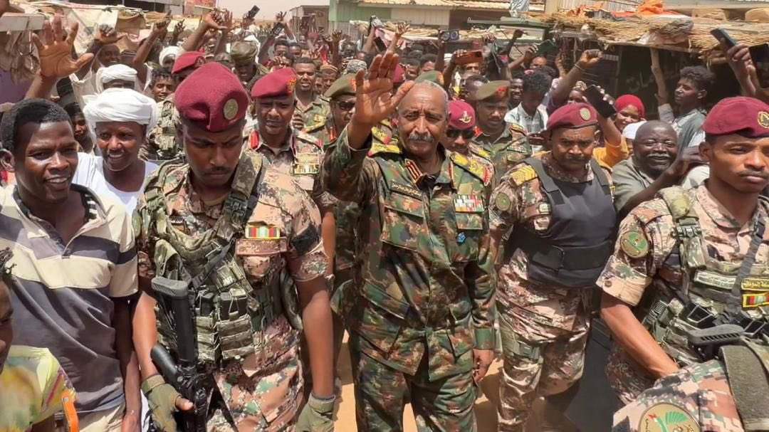 هاشتاق السودان tweet media