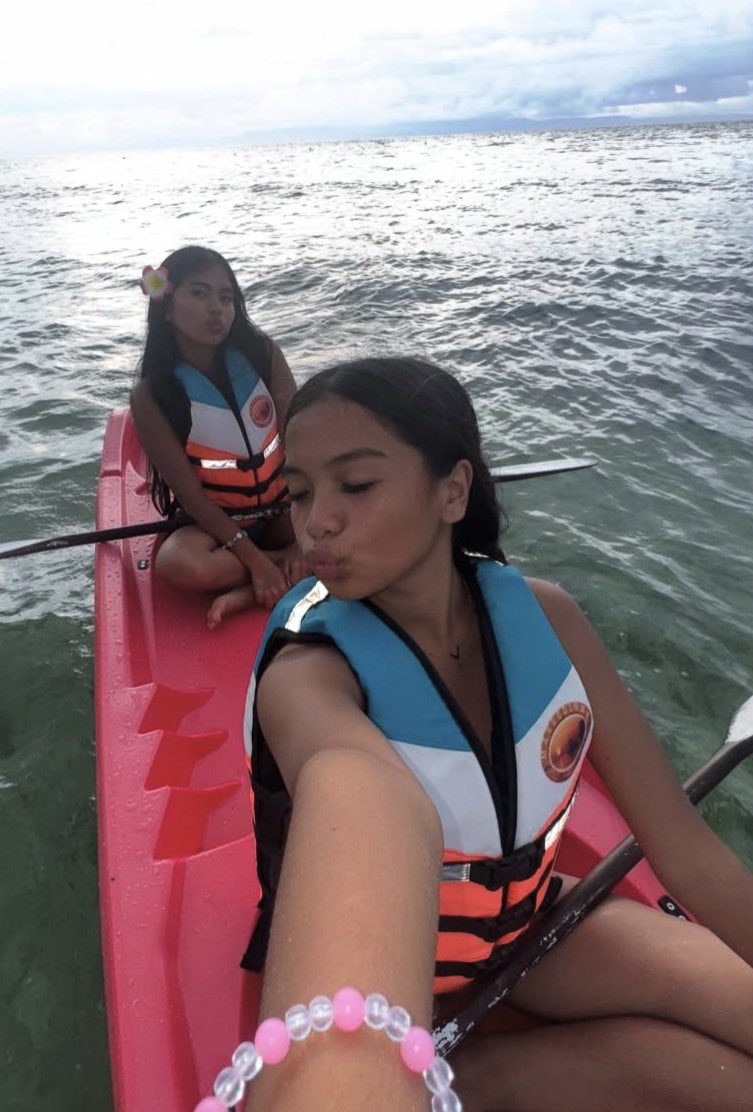 LeahStolz's tweet photo. I love being a slut with my best friend. If anyone is near Honolulu and wants to meet up go ahead and like this and dm me #slut #honolulu #asian #filipino https://t.co/WMbkGGi5BZ