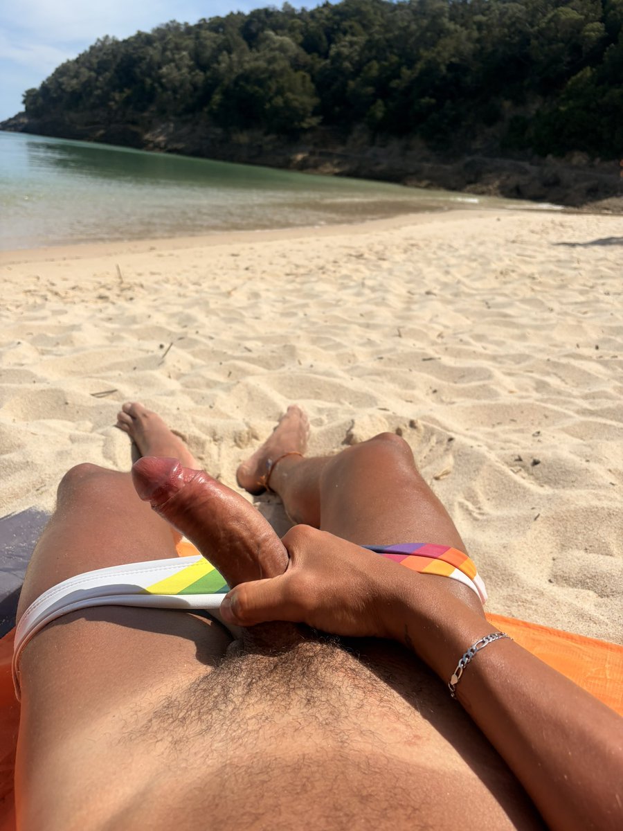 HungTallAngel's tweet photo. HUNG TALL ANGEL🇵🇹🍆🏖️

Hot in Setúbal 💦

#hot #sexy #gayportugal #gayeurope #europa #hungtallangel #gay #gaysexy #morenosexy #boyBr #beachpt https://t.co/5C8Yl8p0Nj