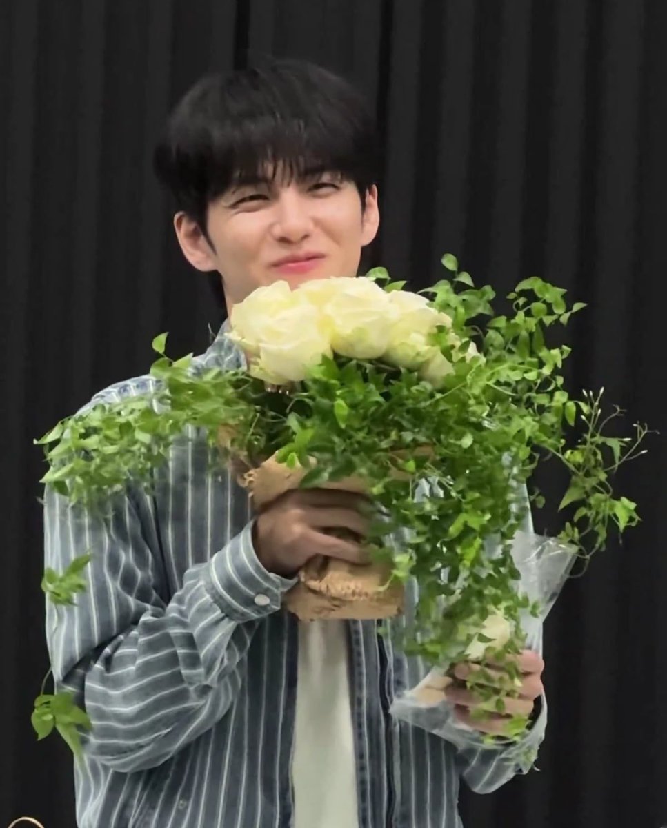 프롬ෆ ( 상태 : 원필 ❤︎ ) tweet media