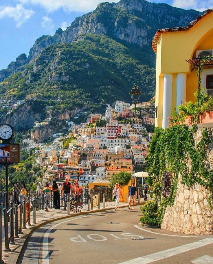 echoesofworld's tweet photo. Amalfi, Italy https://t.co/9D4vz0tc76