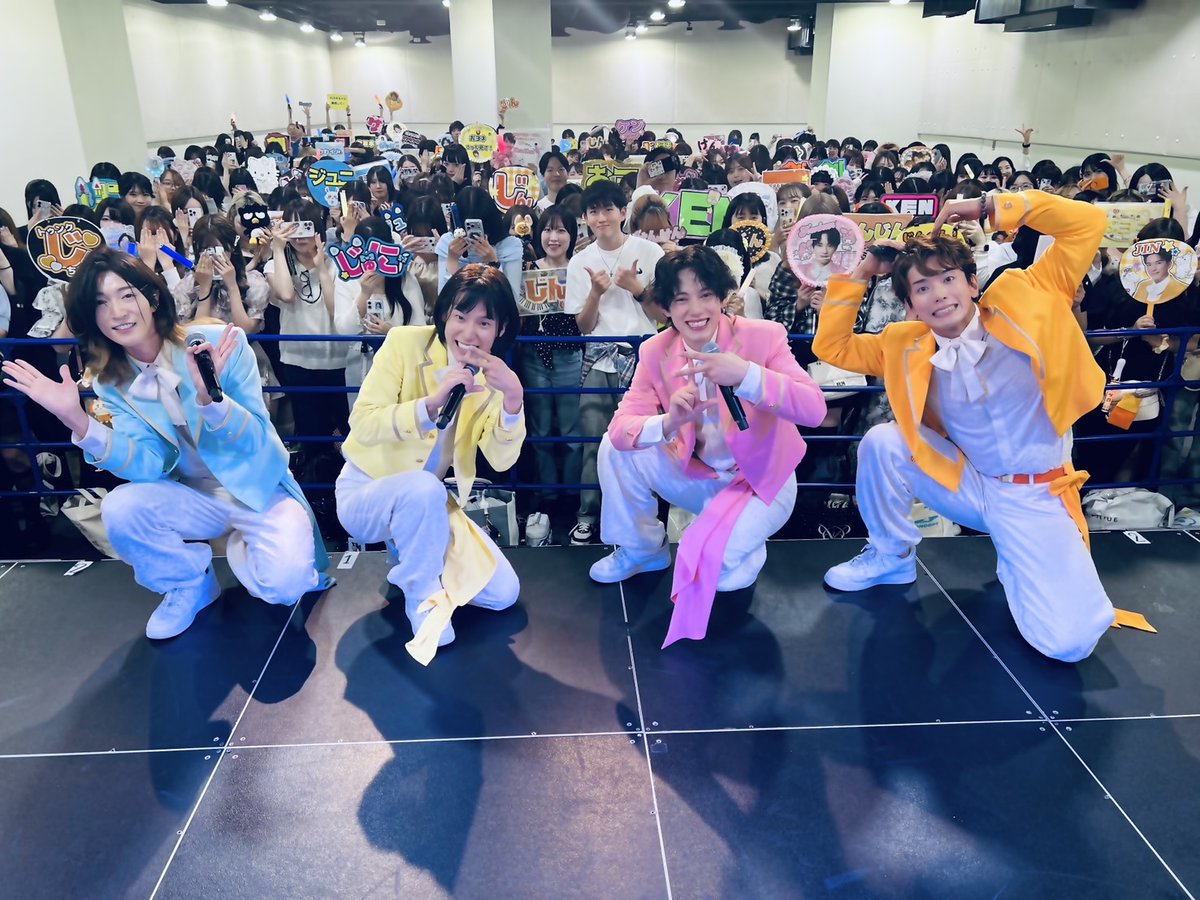 モナキ tweet media