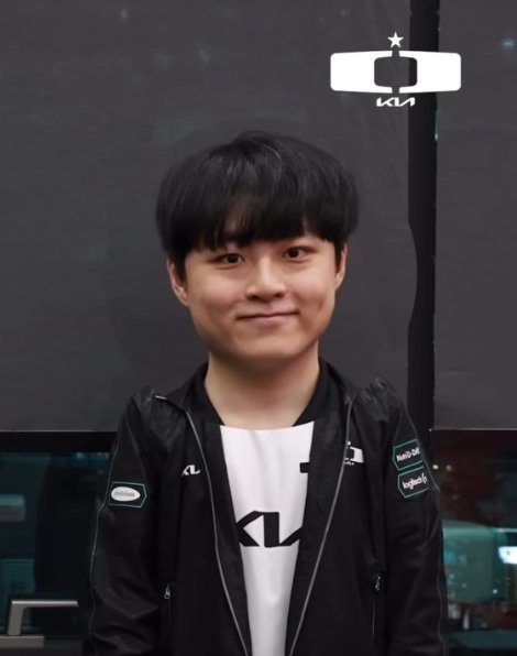 yooyaovo tweet media
