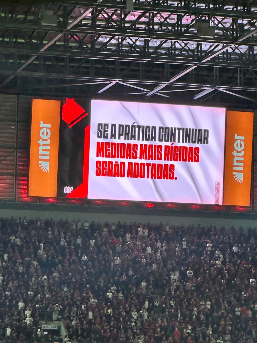 thitevb's tweet photo. @fusketa E a diretoria ameaçando a torcida ontem @fusketa ?? https://t.co/Zl1ihcDUvu