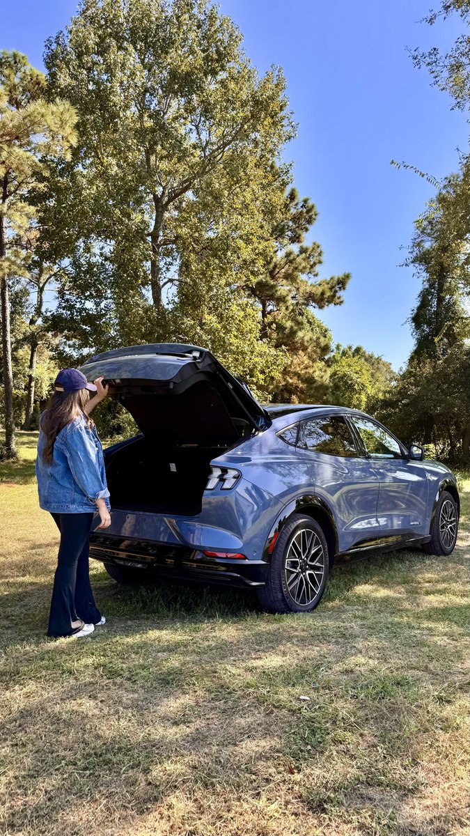 PoageFord's tweet photo. The kind of car that makes everyday plans a little better. https://t.co/YuHarlKBqg