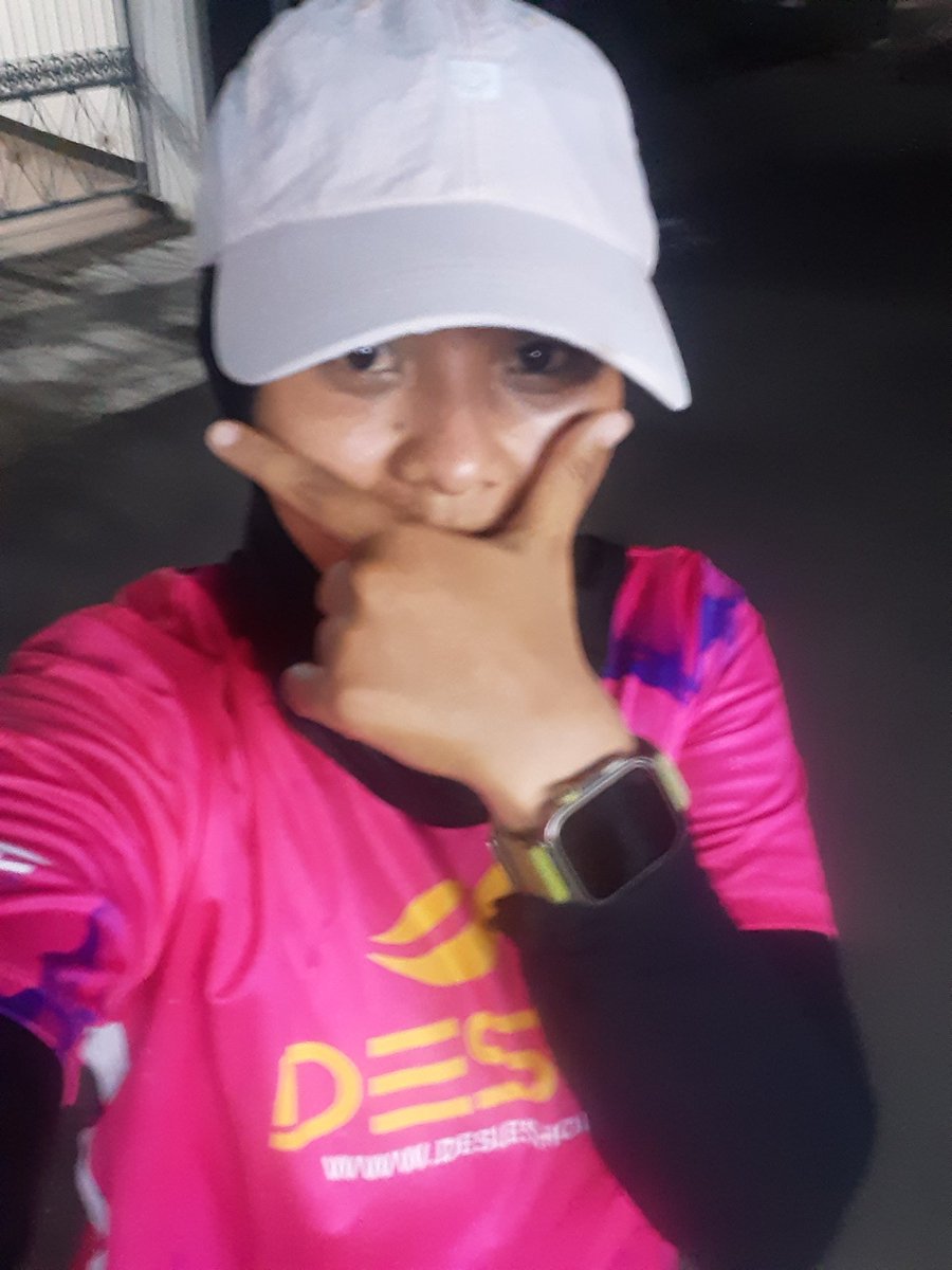 heebum1983's tweet photo. Latihan lagi menjelang MJM,
Mana PR Longrun belum ku kerjain 😭😭 #nightrun #running https://t.co/dwg0tBsjZF