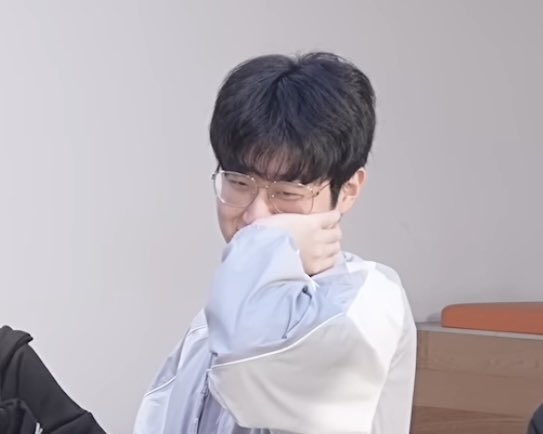 천둥¹⁰ tweet media