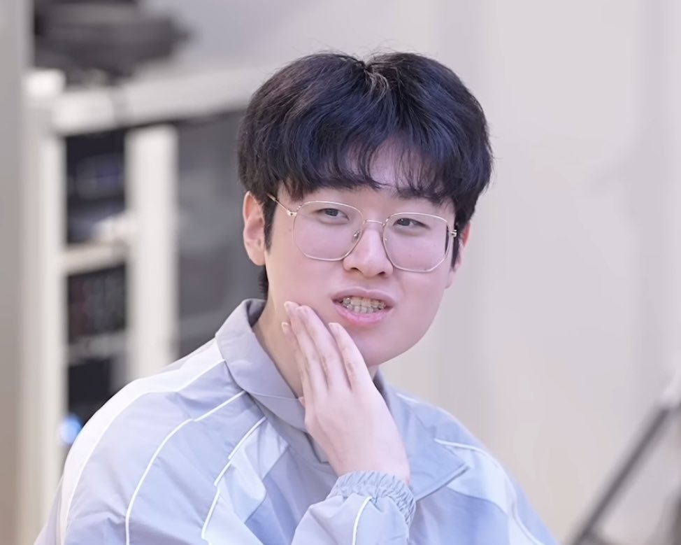 천둥¹⁰ tweet media
