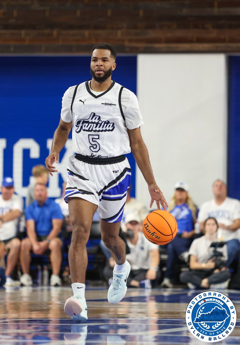 DylanBallard_UK's tweet photo. Every year I love covering TBT and seeing all the familiar faces come back. This year is extra special - first round is a best-of-3 with the ville

BBN, we need you. The team that sells the most tickets in the next 24 hours hosts Game 3

Go buy tickets 🔵

https://t.co/DcIQ4aI2re https://t.co/rFWVHzV36A