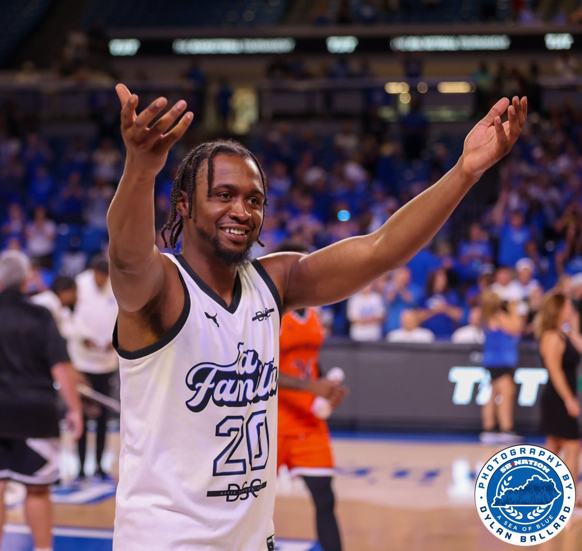 DylanBallard_UK's tweet photo. Every year I love covering TBT and seeing all the familiar faces come back. This year is extra special - first round is a best-of-3 with the ville

BBN, we need you. The team that sells the most tickets in the next 24 hours hosts Game 3

Go buy tickets 🔵

https://t.co/DcIQ4aI2re https://t.co/rFWVHzV36A
