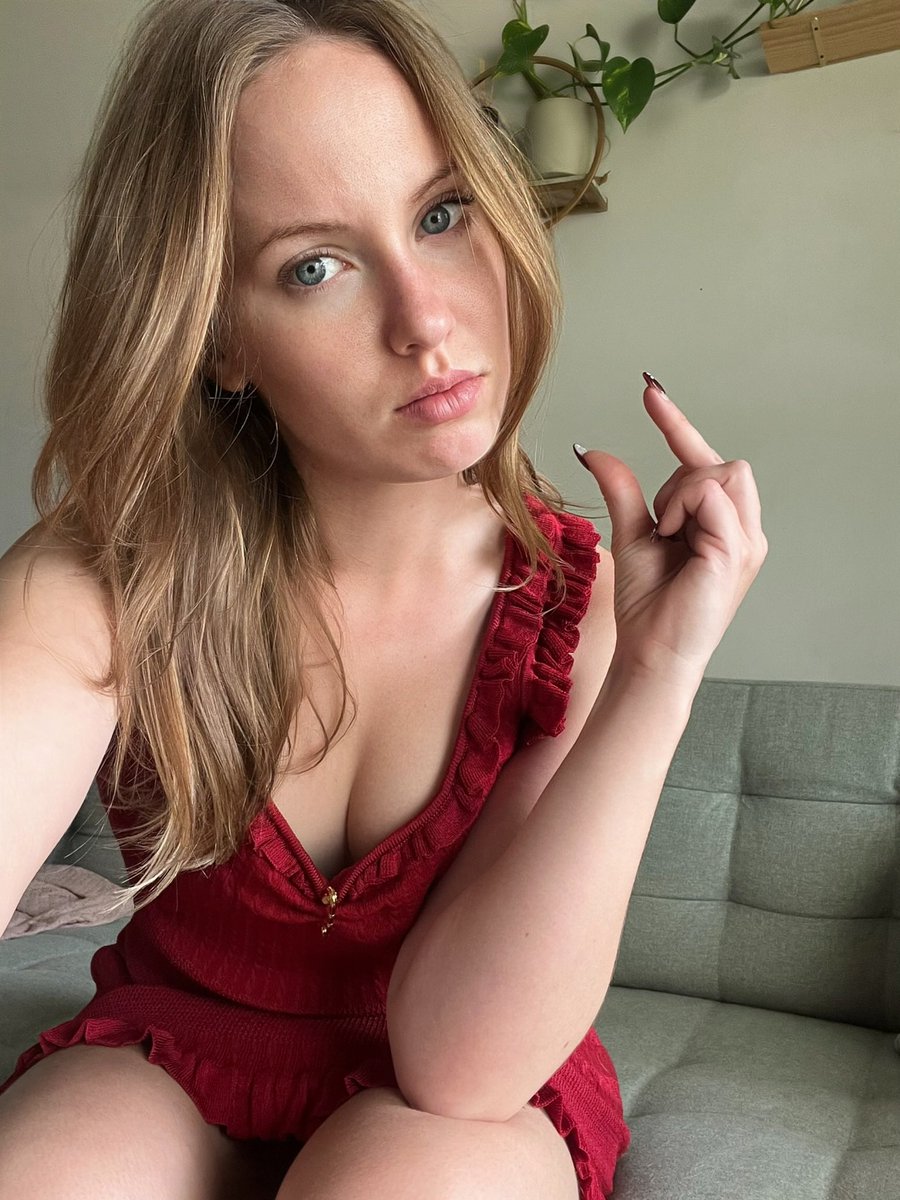 ✨💐 Alexa Owns You 💐✨ tweet media
