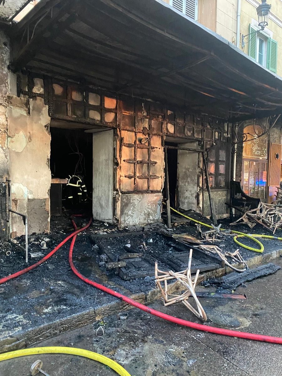 corsetourisme's tweet photo. ☀️Bientôt à Bastia : une visite guidée des meilleurs établissements incendiés par la mafia #visitCorsica #Amaffiafora https://t.co/44u5c0hjHJ