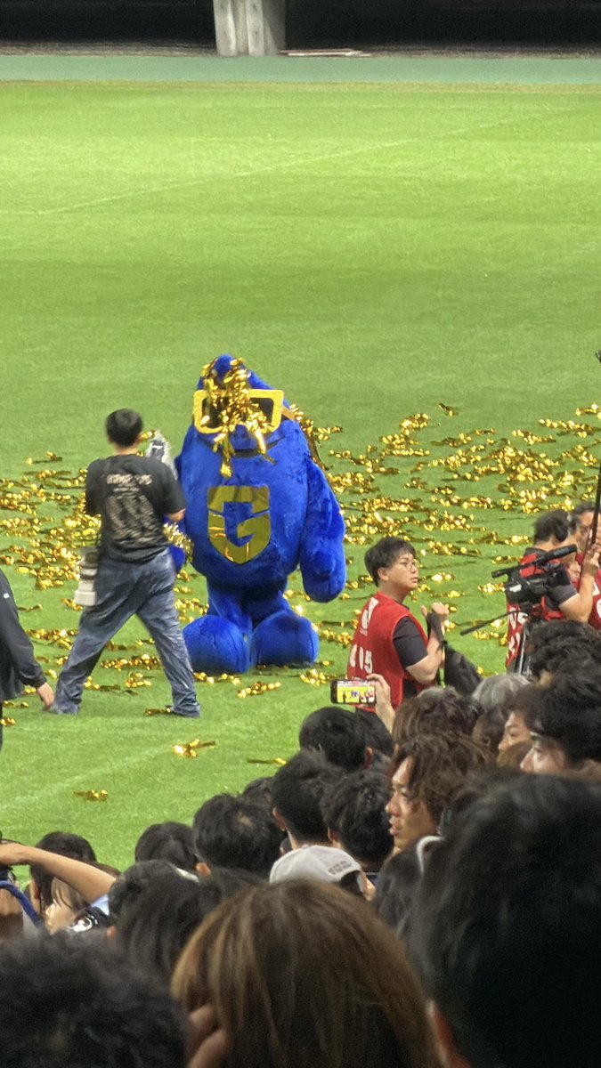 Azumof16's tweet photo. これが実現した🏆✨
改めておめでとう🎊
#ガンバ大阪
#ACL2Champion https://t.co/0TwxNrDG4f