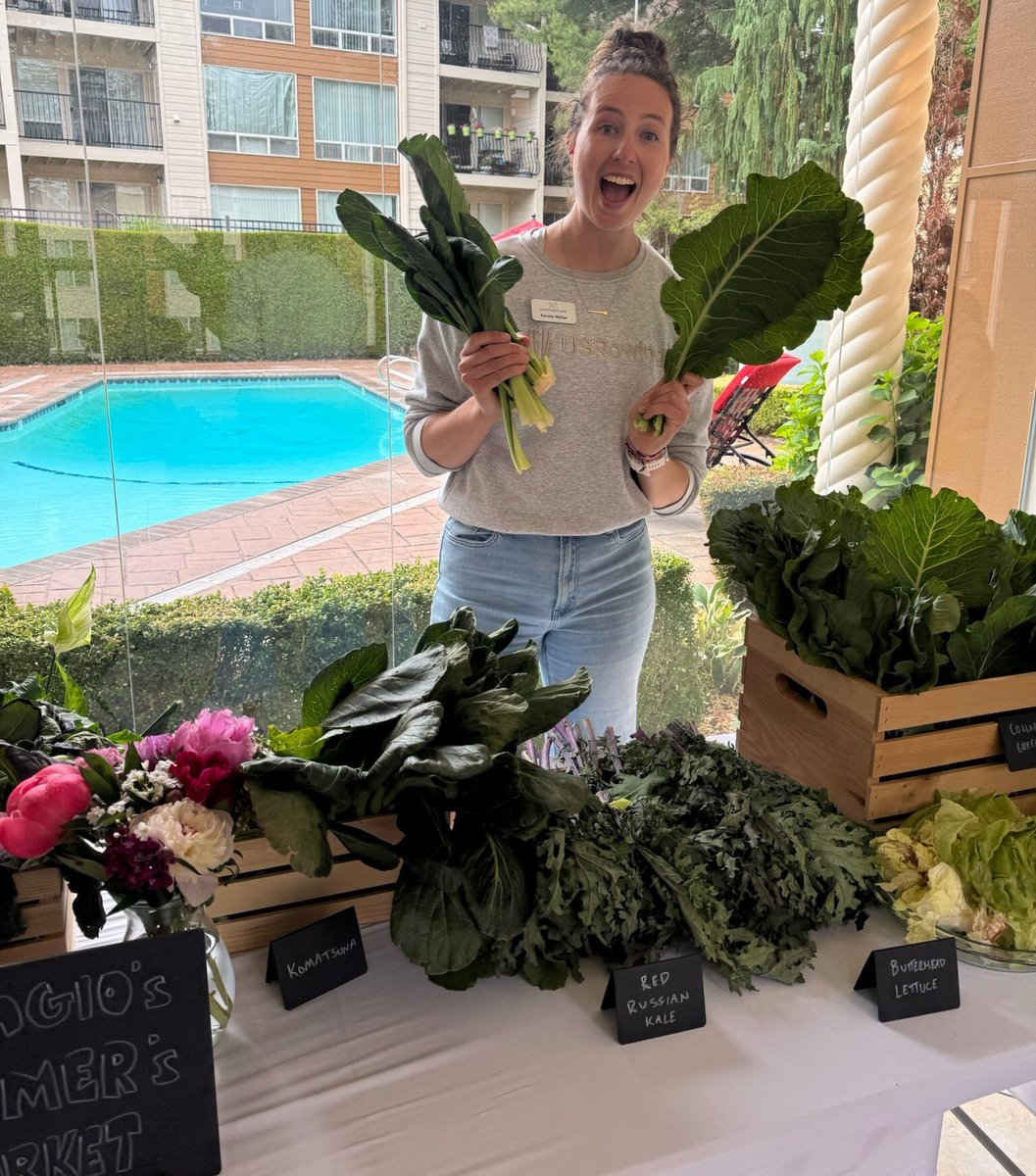 AptLife's tweet photo. When our neighbors thrive, our whole community thrives. Here's to fresh veggies from the farmer’s market, flowers for your table, and friendships that make this place feel like home. 🙌

(Adagio Apartment Homes in Bellevue, Washington) https://t.co/xTdKYVei4N