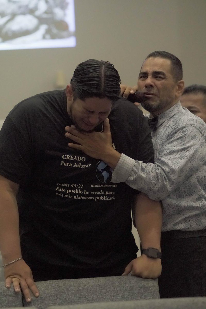 erickporta's tweet photo. Gracias señor Jesús por un fin de semana glorioso que vivimos en iglesia Tabernáculo de avivamiento Jehová es mi guerrero en Austell Georgia. Pastores Julio y Valeria Ortiz gracias por recibirnos siempre con tanto amor. Les amamos. https://t.co/6kABQShDsd