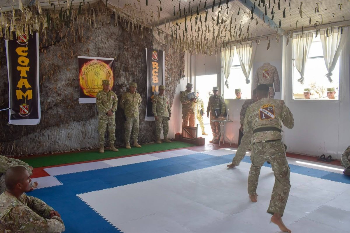 EjercitoPeru's tweet photo. El Ejército del Perú inauguró en el Fuerte Arica de #Locumba una moderna Sala de Combate Táctico Marcial (COTAM), con el objetivo de fortalecer la preparación, el bienestar y el desarrollo integral del personal de tropa. https://t.co/tgFS5Wz4bE