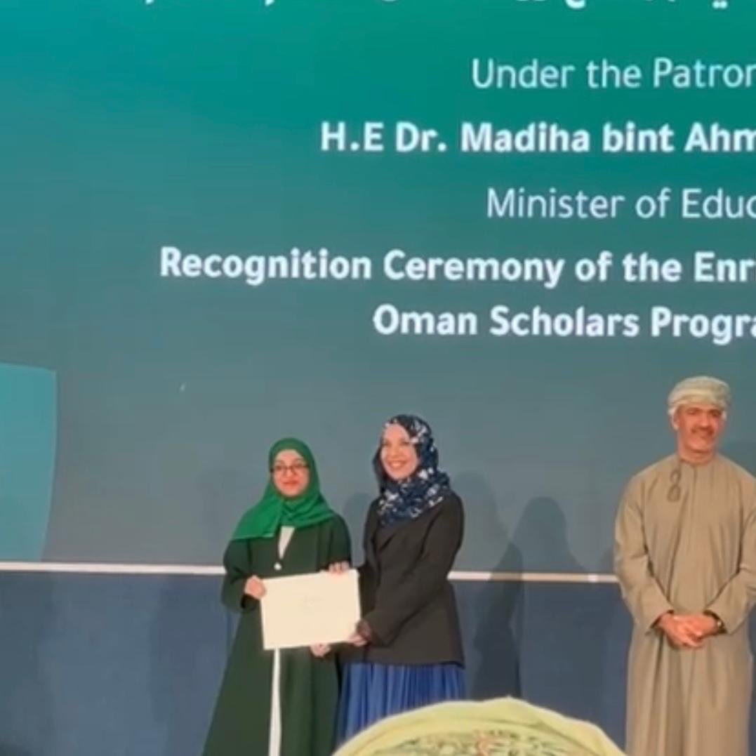 UmMubad's tweet photo. تتقدم الهيئة التعليمية بالمدرسة بخالص التهاني للطالبة جنى البداعية على تخرجها من البرنامج الإثرائي ل(رواد عمان) دفعة2025 والذي احتفت به تكاتف عمان تحت رعاية معالي الدكتورة مديجة الشيبانية متمنين لها دوام التوفيق والنجاح، ومزيدًا من التألق في مسيرتها العلمية القادمة 
#تعلم_مستدام https://t.co/IlD6BewwnT