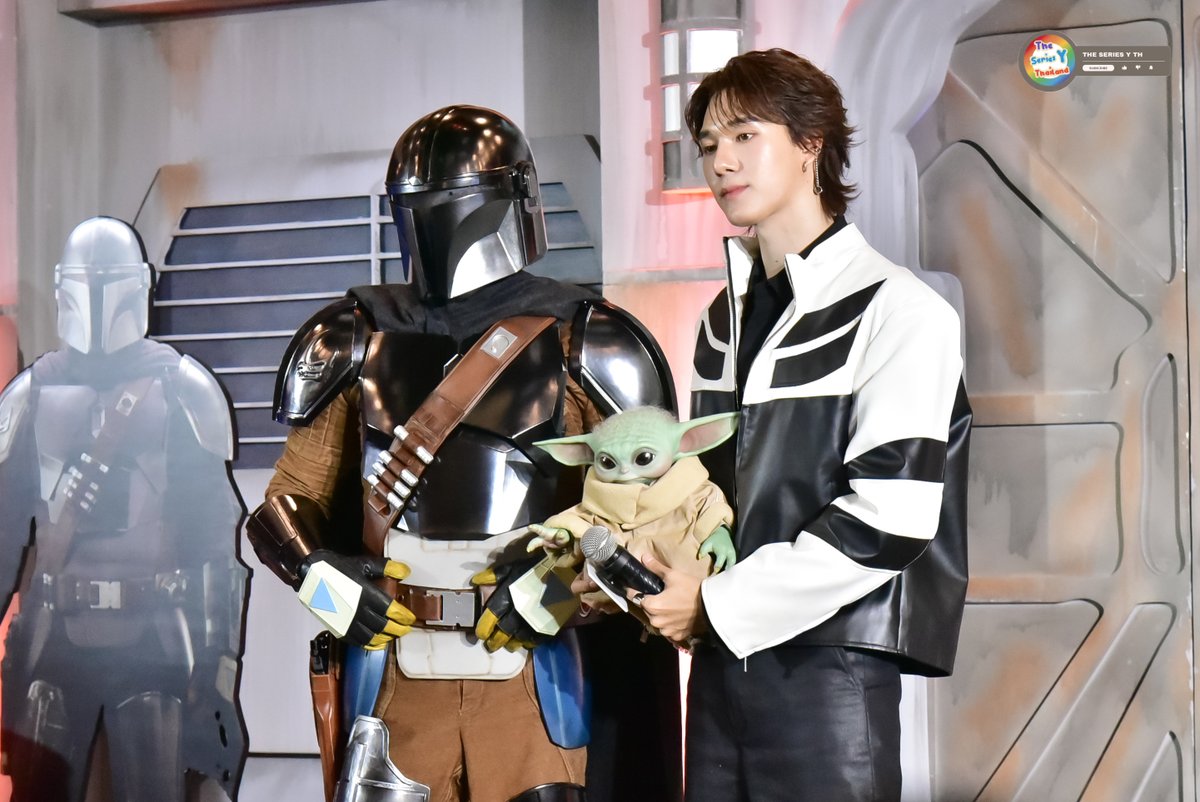 theseriesy_th's tweet photo. "นานิ หิรัญกฤษฎิ์" ในงาน Thailand Gala Premiere เปิดตัวภาพยนตร์ “The Mandalorian and Grogu แมนดาลอเรี่ยนและโกรกู”
NANI 1ST PRESENT MANDALORIAN
#21พฤษภามาดูโกรกู
#Hirunkit_ #StarWarsTH
#TheMandalorianAndGroguTH https://t.co/jLkkXhtpAS
