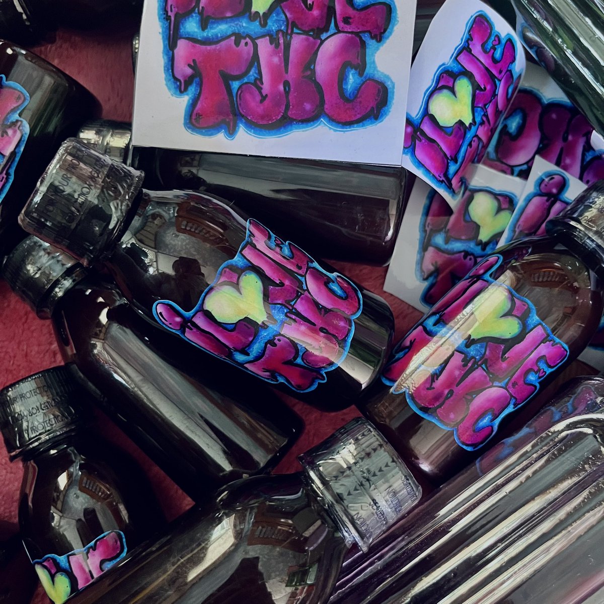 yd6666666661's tweet photo. ปลายทาง 179฿ พร้อมส่ง 

1 ขวด 120 ml ผสมได้ หลายครั้ง 
มี5 รส 

มะม่วง องุ่น แอปเปิ้ล บลูลิ้นจี่ สตอเบอร์รี่ 

สนใจ ทักบ้านเขียว  #ลีนTHC https://t.co/8KPHnGlbck