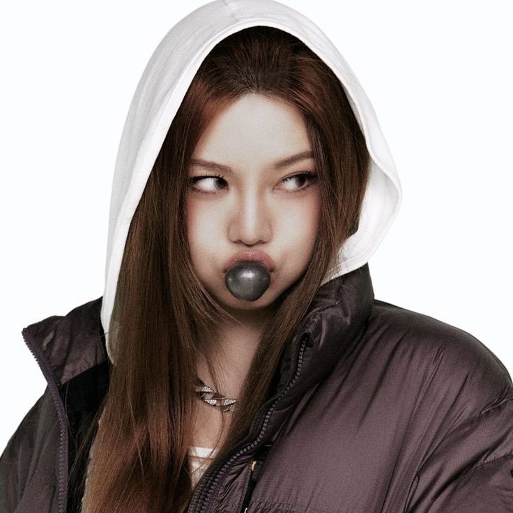 ℰ𝓈𝓉ℯ .⋆♱ tweet media