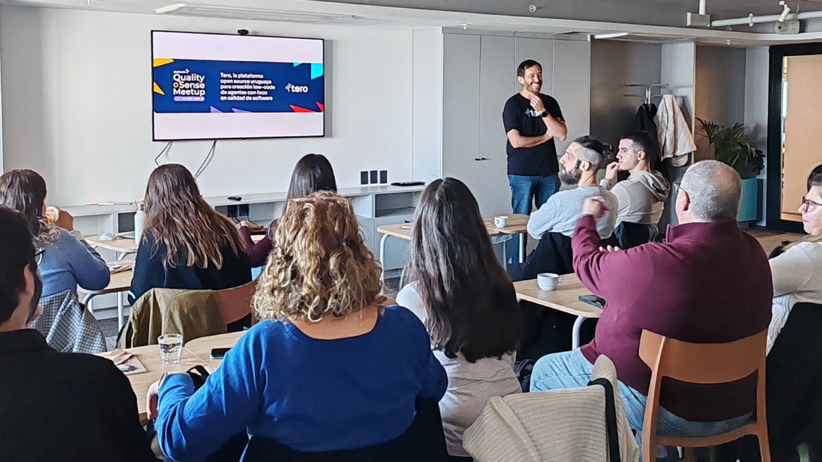 AbstractaLatam's tweet photo. Lo que empezó como un taller en @testingUY, hoy se convirtió en un ciclo de encuentros para seguir acercando la creación de agentes de #IA a más personas 🚀 https://t.co/eXRRiXK3nf