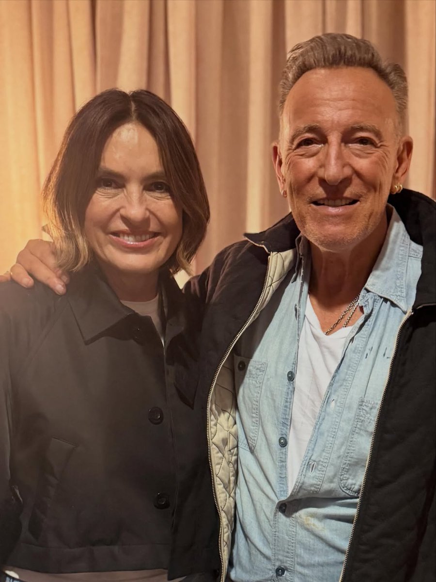 livbensondaily's tweet photo. Mariska and Bruce Springsteen 🔥 https://t.co/p5Woivd0MO