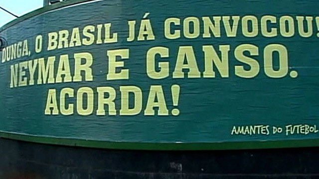 Desportesfc's tweet photo. Em 2010, dois meninos da vila começavam a encantar o Brasil. Neymar e Ganso davam início a uma era vitoriosa do Santos e rapidamente caíram nas graças da torcida brasileira.

Apesar da pouca experiência, houve grande campanha para levá-los até a África do Sul. https://t.co/DRyzVr9l6e