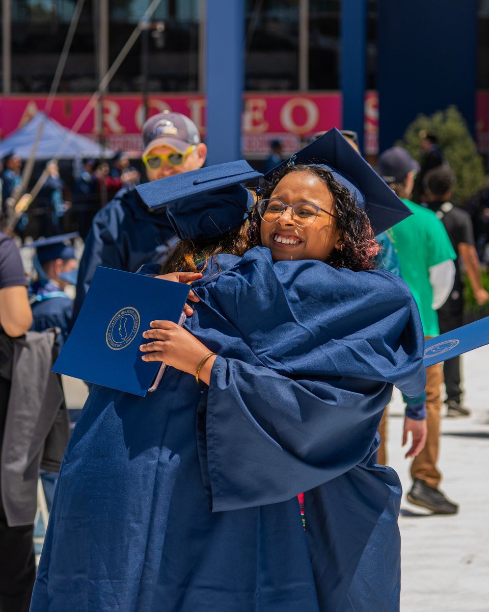 CSUMB's tweet photo. 📸 Commencement pics: dropped! 

Take a look back at some exclusive moments from an unforgettable day as our #CSUMBGrads crossed the stage, celebrated with loved ones, and OFFICIALLY became CSUMB alumni. ⭐ 🌊 🔥 🦦🎉 https://t.co/mfWHIaTAap