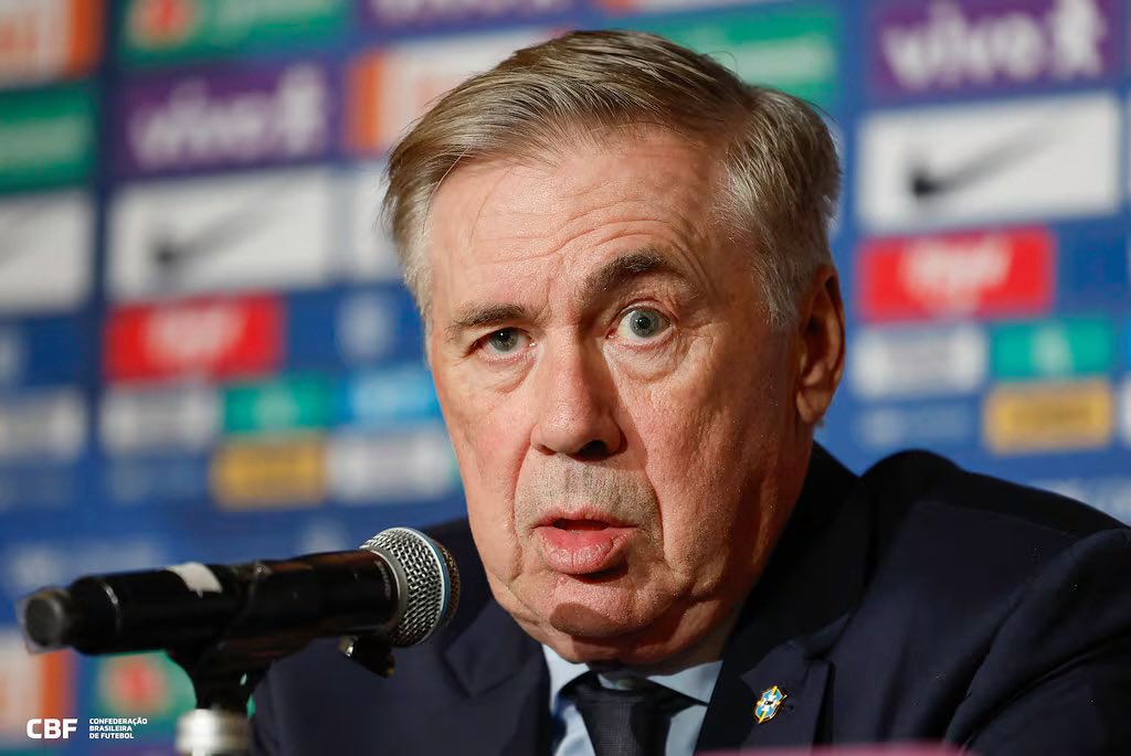 Desportesfc's tweet photo. Às 17h, é a vez de Ancelotti fazer a sua última convocação para a Copa do Mundo. O italiano divulgará, no Rio de Janeiro, os 26 nomes que jogarão nos Estados Unidos.

Dentre os nomes mais pedidos, Neymar e Endrick são os que mais causam polêmicas e geram debates. https://t.co/ysmVu4BmlD