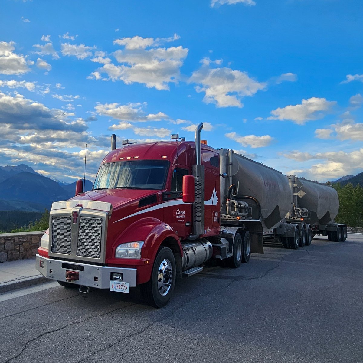 CaronTransport's tweet photo. As another long weekend gets rolling, we’re wishing everyone a safe, fun, and relaxing Victoria Day weekend!

Wherever the road takes you, travel safe and enjoy the ride.

#VictoriaDay #LongWeekend #StaySafe #SummerKickoff https://t.co/SGDLs4FbOz