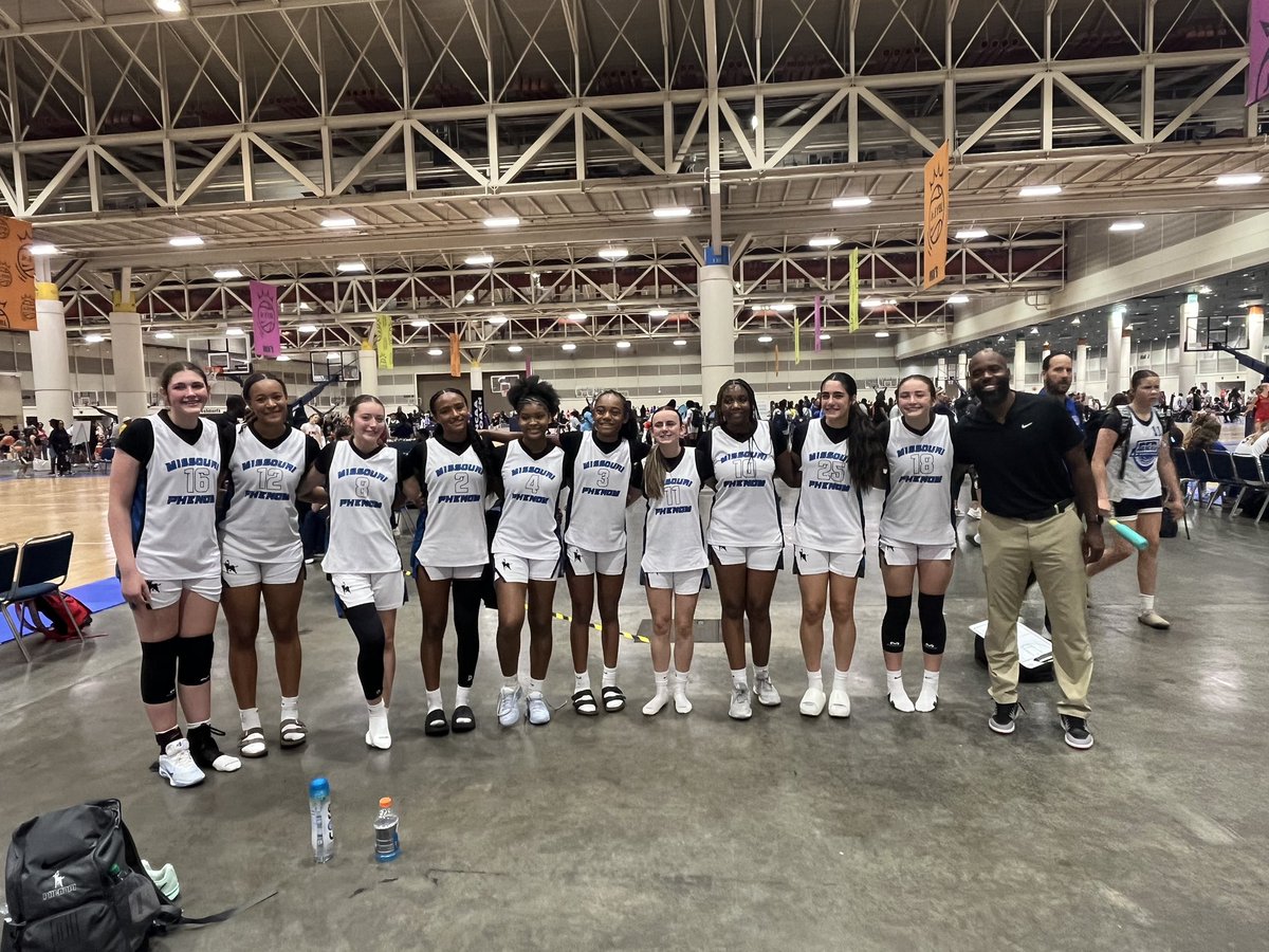 Phenom Basketball tweet media