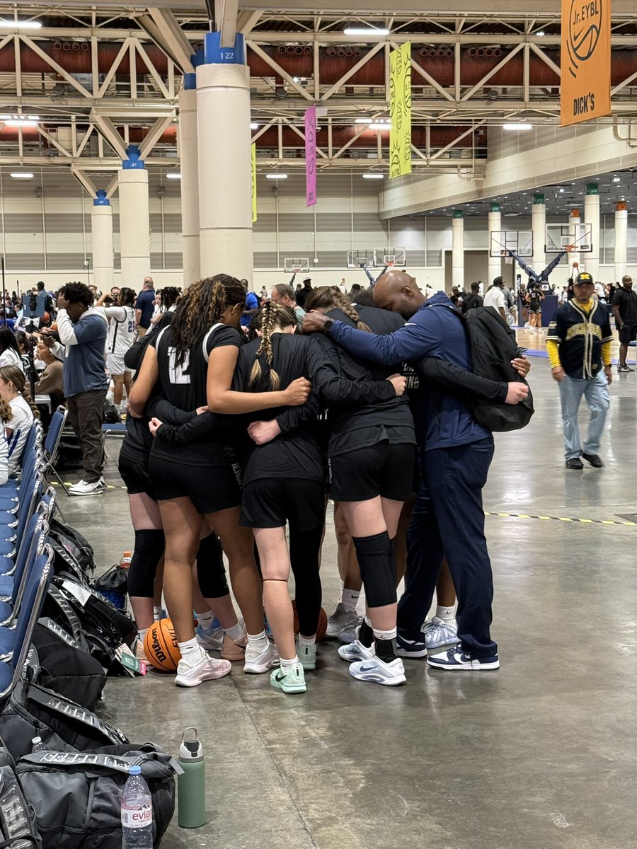 Phenom Basketball tweet media
