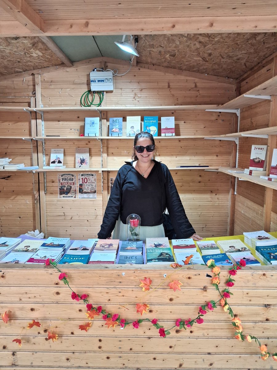 EdEspinas's tweet photo. ¡Estamos de feria! Esta semana nos vemos en la Feria del Libro de Vallecas @FLVallecas.
Estaremos todas las tardes de lunes a viernes de 17.30 a 21.00 en la caseta 17, con todos los libros de nuestras escritoras y muchas ganas de veros 
#EditorialEspinas https://t.co/A8asYKVb5h