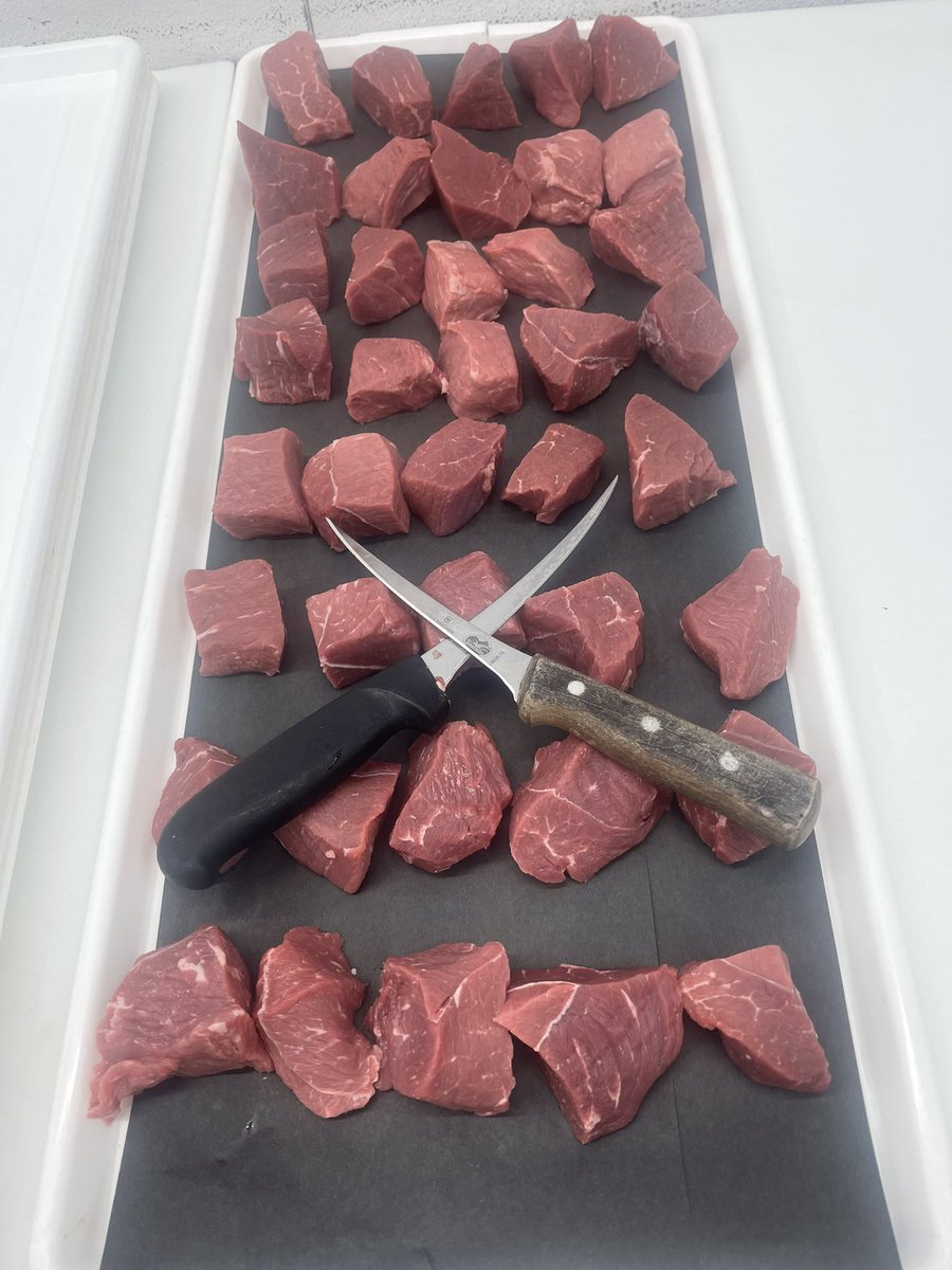 C_H_A_D_L_Y's tweet photo. GM Meatheads!! Kabob season is back, counter guy ain’t happy…Ball Tip…come n git em!! #MeatMonday #Meatcutter https://t.co/ElfM8VoaV6