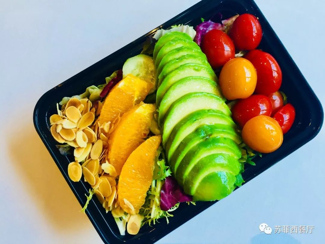 bouhejba's tweet photo. Fresh u0026 easy low-fat meal idea: grilled chicken breast with steamed broccoli u0026 quinoa bowl – high protein, keeps you full, perfect for midweek减脂餐！ https://t.co/MvD7Ds6EWL