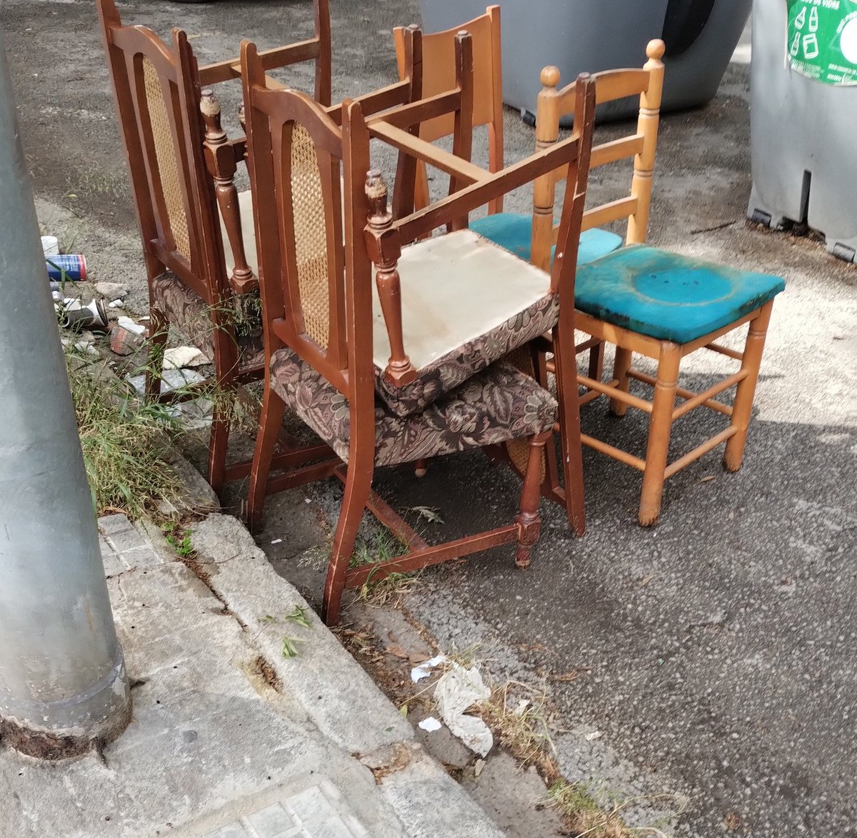 dsac70's tweet photo. #MolletArt #streetart https://t.co/dwZUGSYG9u