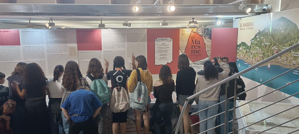 acmaresme's tweet photo. 👂Avui els alumnes de 1r i 2n d'ESO de l'Escola Liberi de #Premià de Mar han visitat les instal·lacions de l'#Arxiu i feren un taller amb documents per a l'estudi de la demografia i la genealogia de la Comarca del #Maresme que prèviament havien treballat a Arxius en línia. #XAC https://t.co/w2gPfdGI6W