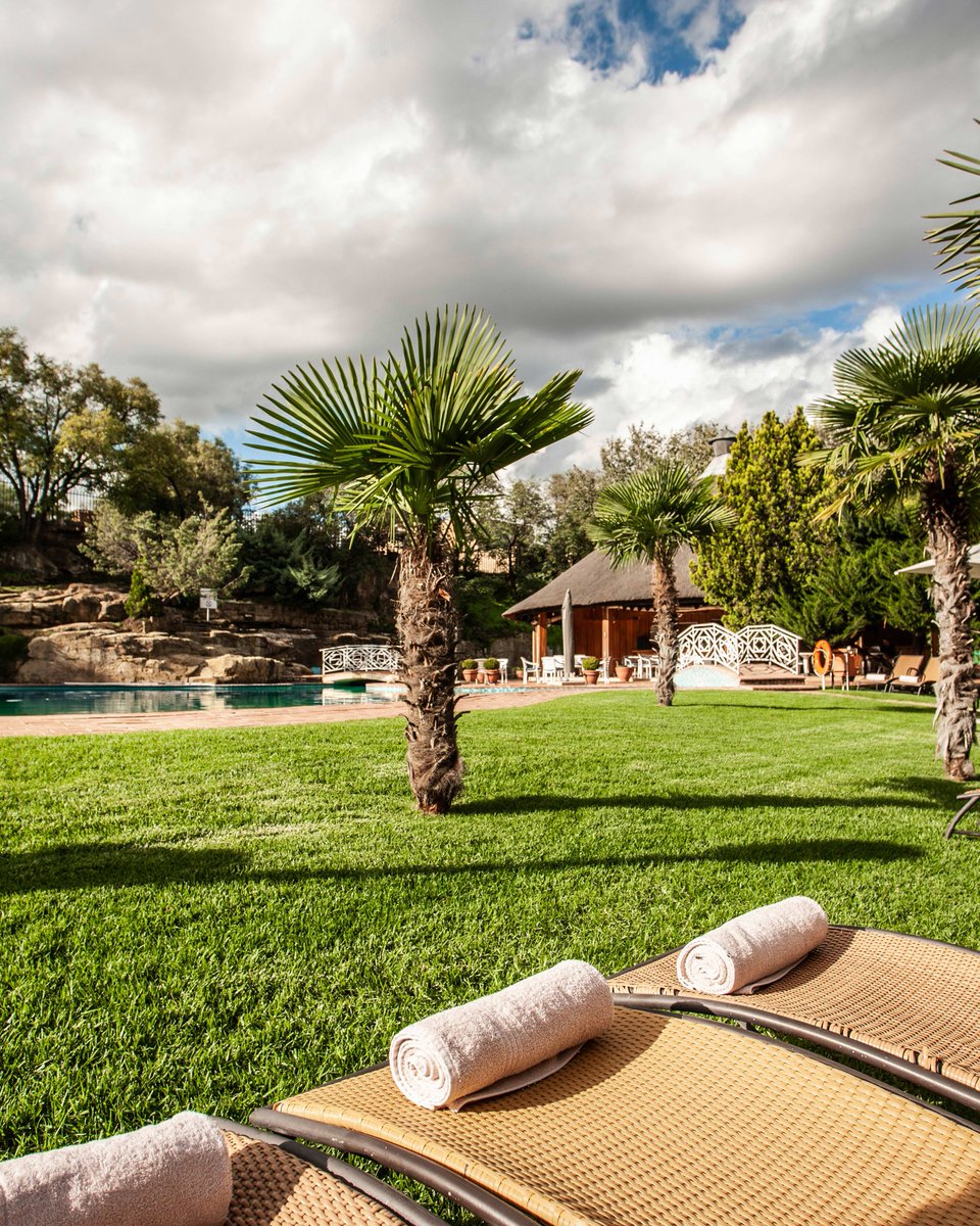 avanimaseru's tweet photo. Taste the world and soak up the sun! ☀️ Kick back, sip something bubbly, and let the African sun work its magic. 🍹
📞 +266 5222 3000
📧 maseru@avanihotels.com
#avani #avanihotels #avanimaseru https://t.co/yvyjfw87yf