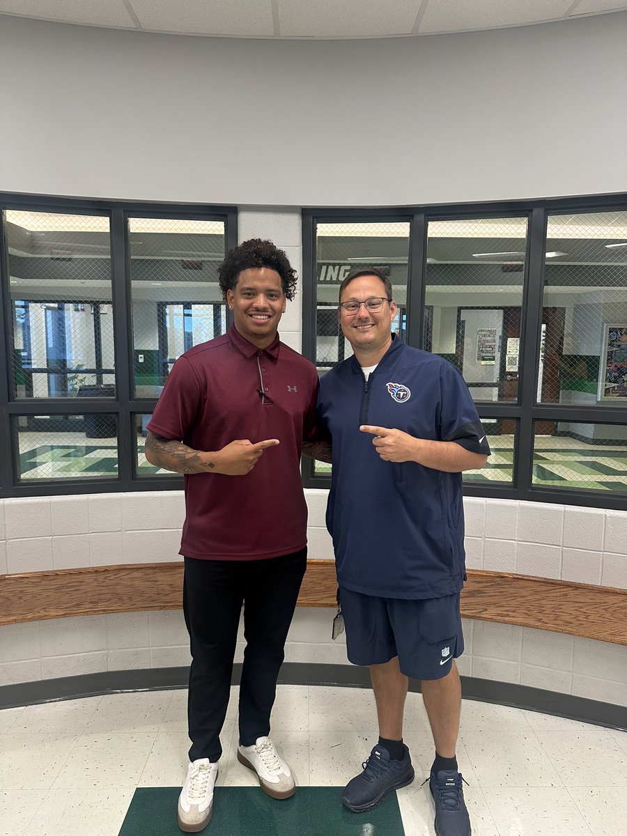 _lvbunkley's tweet photo. Appreciate @Jcrouch17 really great to know you and your players. Good luck on your upcoming season. Concord University will be on the 👀 out!! https://t.co/kL0lE1vyiZ