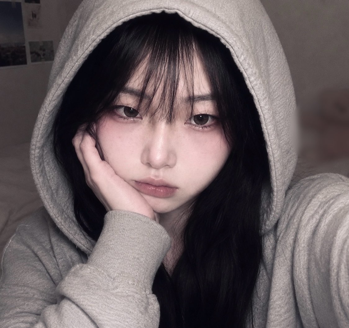 우앵 tweet media