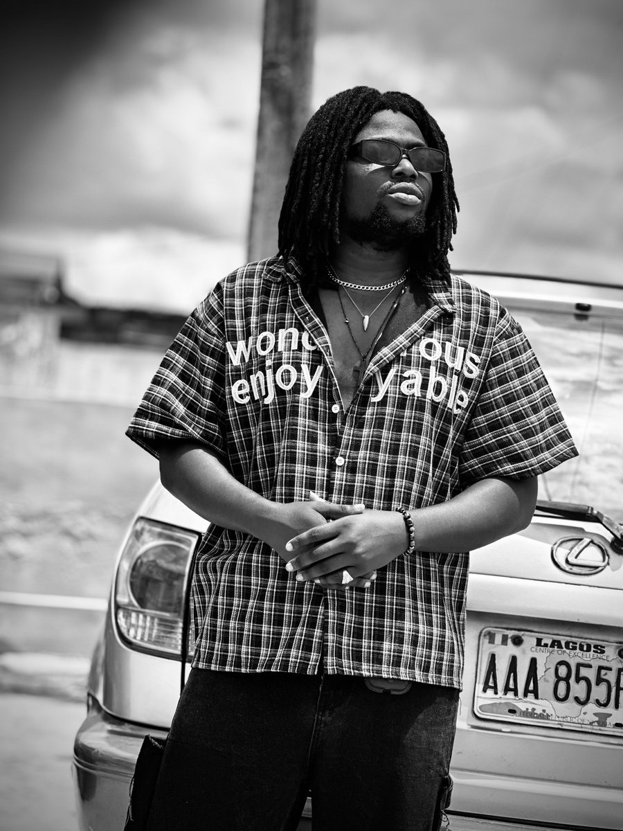 DrFrequencee's tweet photo. The face &amp; the brand 🎧⚡️

Building The Clinic one step at a time.

Custom Beats • Vocal Tuning • M&amp;M

Let’s work https://t.co/Tdj6c1b7XK