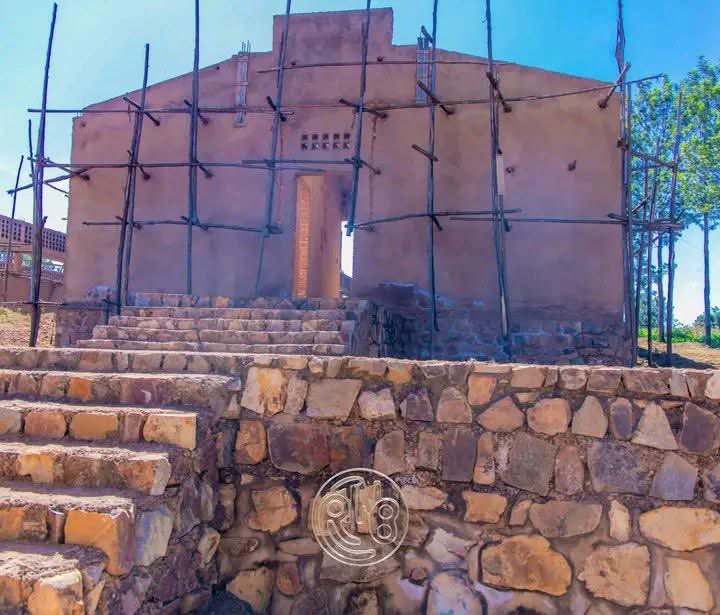 Umucomedia's tweet photo. 🇧🇮 🛑Evariste Ndayishimiye a suspendu l’OBUHA  dans les travaux de construction des centres naisseurs  de lapins après une visite à Karusi. Plus de 2,391 milliards FBu auraient été dépensés en 3 ans sans résultats satisfaisants. Une enquête sur la gestion des fonds sera menée. https://t.co/JNW22dqAGA