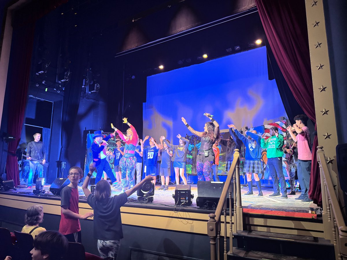 NSACADEMY's tweet photo. Seventh grade students taking Art and Band recently had the opportunity to travel to the American Theatre in Hampton to see Artrageous, an interactive performance that blended live music, visual art and audience participation into one high-energy show. #SaintsTogether #nsasaints https://t.co/ORPvAmSEHp