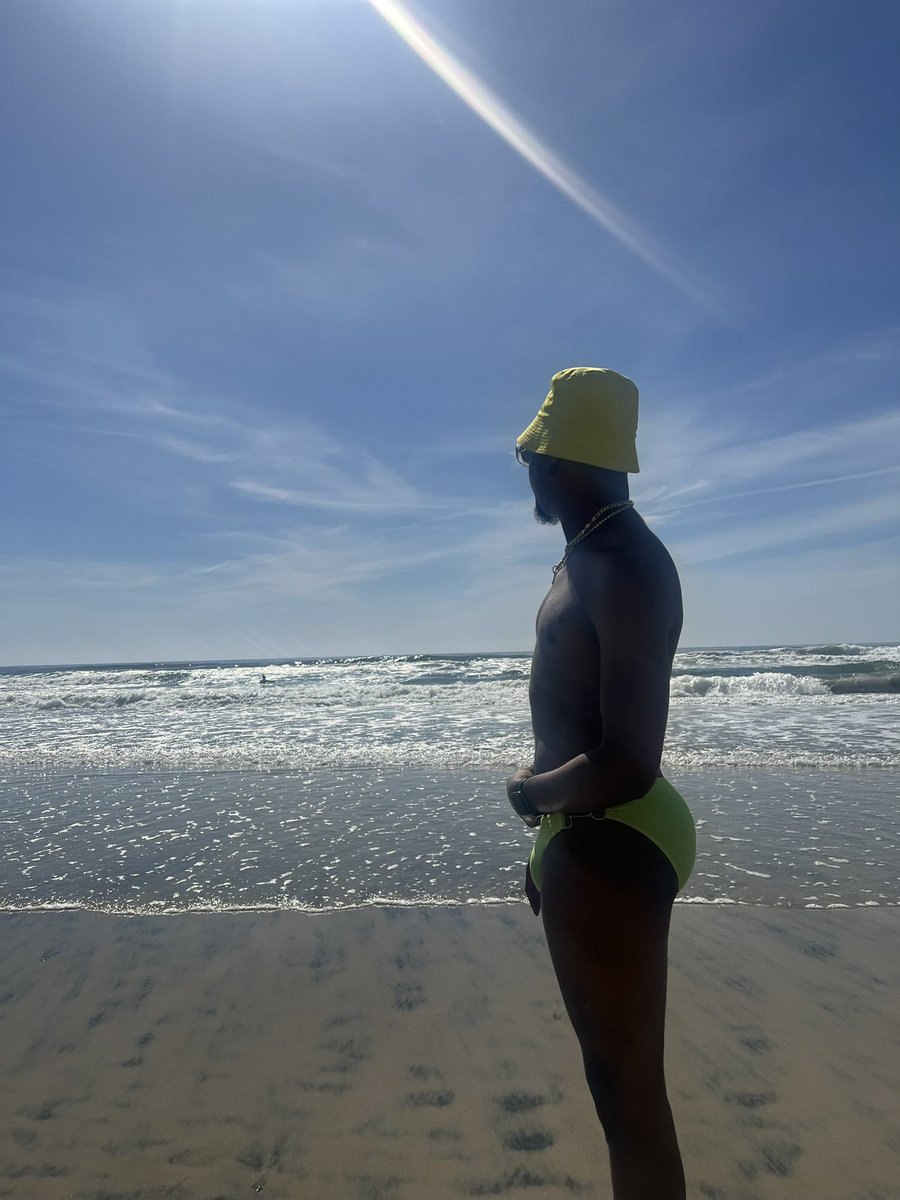 Domescrewju's tweet photo. 🌊☀️🩲 https://t.co/sNlzBbclhq