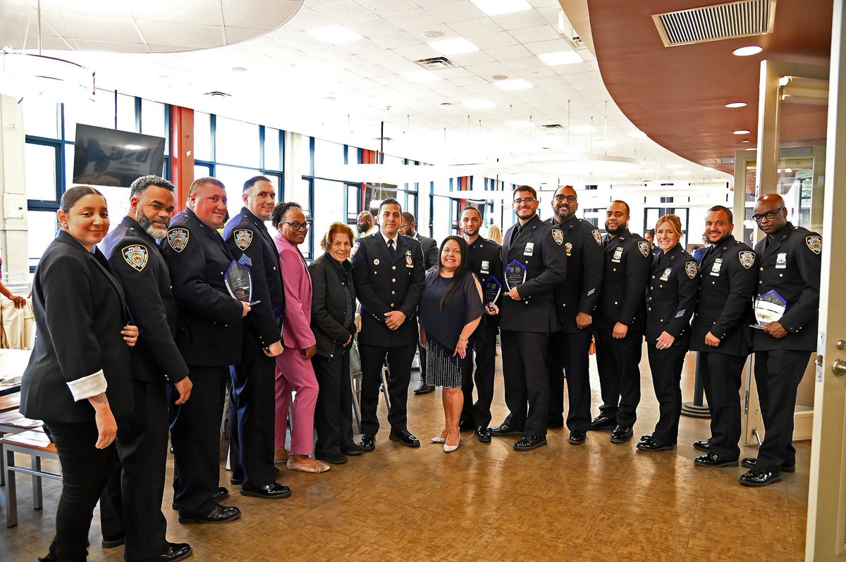 NYPD45Pct's tweet photo. Thank you to everyone who joined us for our Community Council Breakfast. It was a great opportunity to come together with community members, elected officials, and local partners. Congratulations to all of the honorees and thank you for your continued dedication to our community. https://t.co/1whTaDxDwU