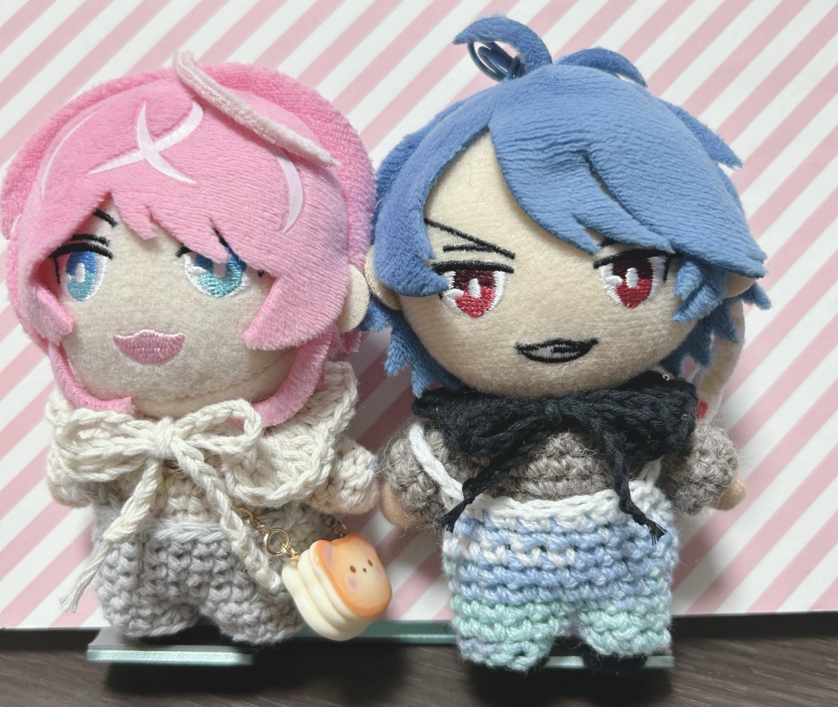 face_lucy's tweet photo. ゆる〜く、つけ襟プレゼント企画します〜！
つけ襟、大量に作ったのでもし欲しい方いましたら、フォロー後DMお願いします。郵送で送ります。
着用イメージは2、3、4枚目
カラーを黒か白かマルチで選んでいただく形です。5月中くらいまでやってます〜。 https://t.co/iqIzhU25N3