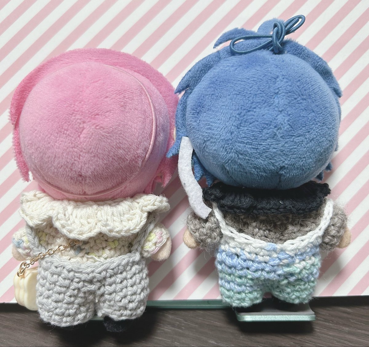 face_lucy's tweet photo. ゆる〜く、つけ襟プレゼント企画します〜！
つけ襟、大量に作ったのでもし欲しい方いましたら、フォロー後DMお願いします。郵送で送ります。
着用イメージは2、3、4枚目
カラーを黒か白かマルチで選んでいただく形です。5月中くらいまでやってます〜。 https://t.co/iqIzhU25N3