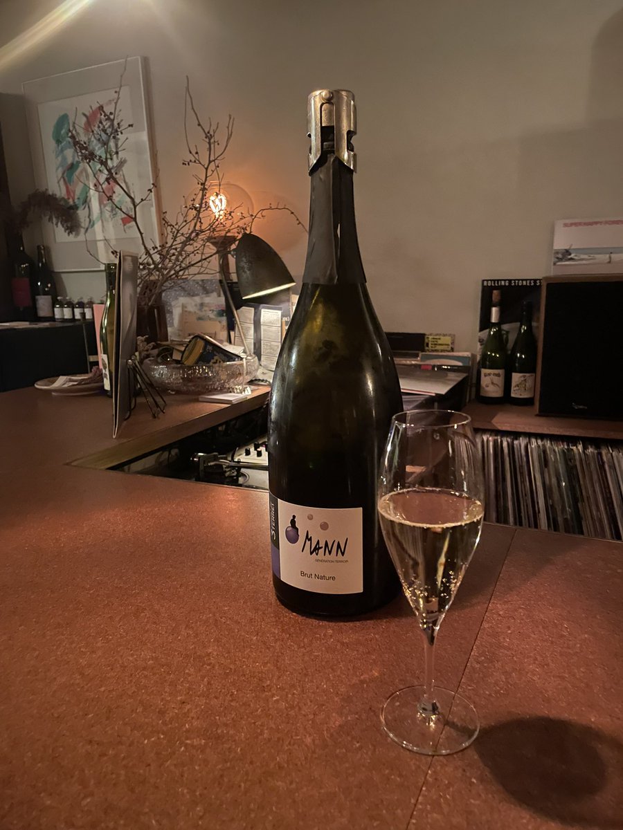 loveeppu's tweet photo. ここ数日ワインたくさん飲めて嬉しい https://t.co/xBh2AEUrpP