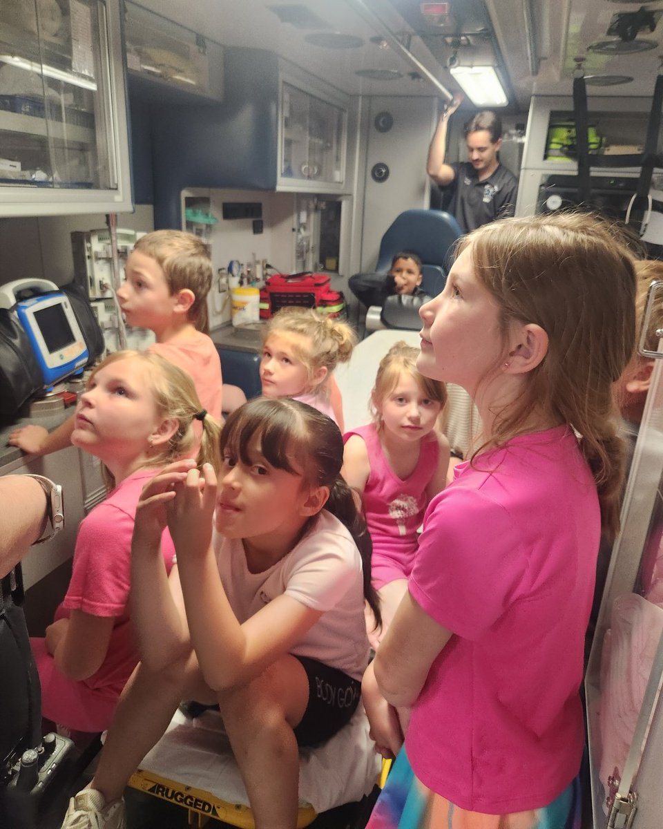 HCSDElem's tweet photo. Myrtue Hospital hosted 1st grade students for tours during National Hospital Week. We had fun learning about all the jobs people do! https://t.co/eblu5EOeRj