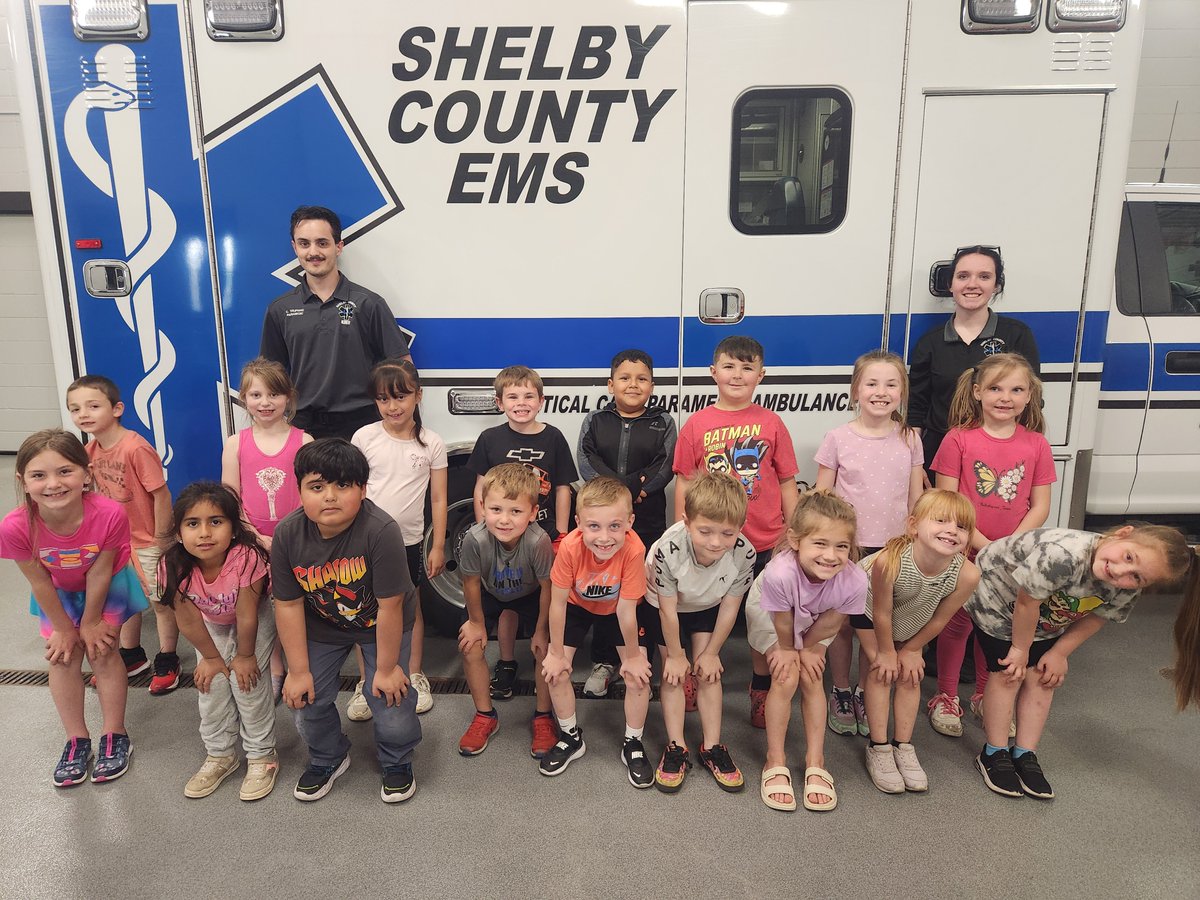 HCSDElem's tweet photo. Myrtue Hospital hosted 1st grade students for tours during National Hospital Week. We had fun learning about all the jobs people do! https://t.co/eblu5EOeRj